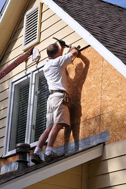 Siding Removal and Disposal in Cumberland, WI